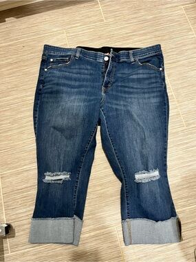 Dark Blue Distressed Cuffed Women’s Capri Jeans 22W Capris